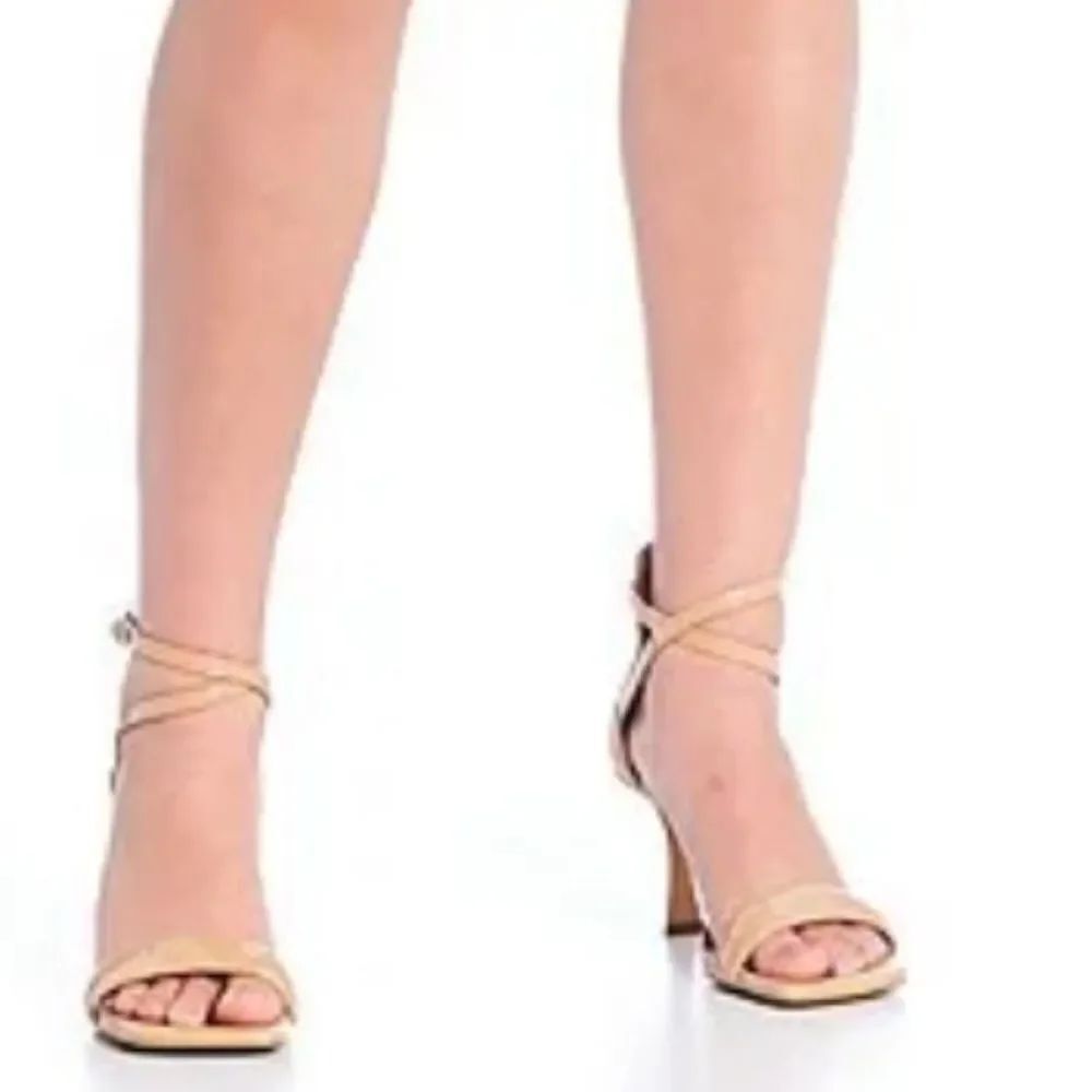 GIANNI BINI SQUARE TOE LOW HEEL CRISS-CROS ANKLE STRAP SANDAL R3